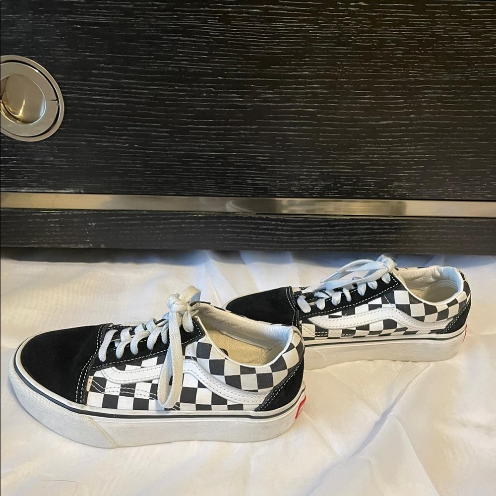 Vans - Picture 3 of 5